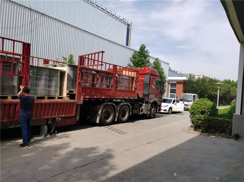 包裝發貨(圖（tú）1)